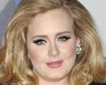 Adele ya es mama