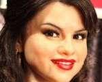 La Extraa Figura de Selena Gomez