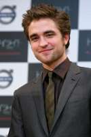 Robert Pattinson el Mejor Vestido