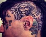 Trace Cyrus se tatua la cabeza